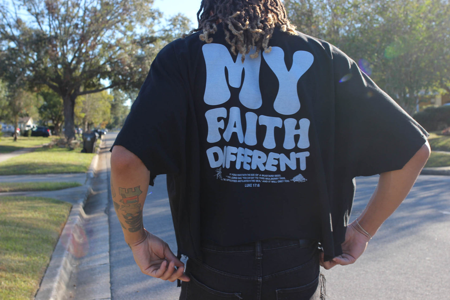 MY FAITH DIFFERENT OVERSIZED CROPPED (DISTRESSED)